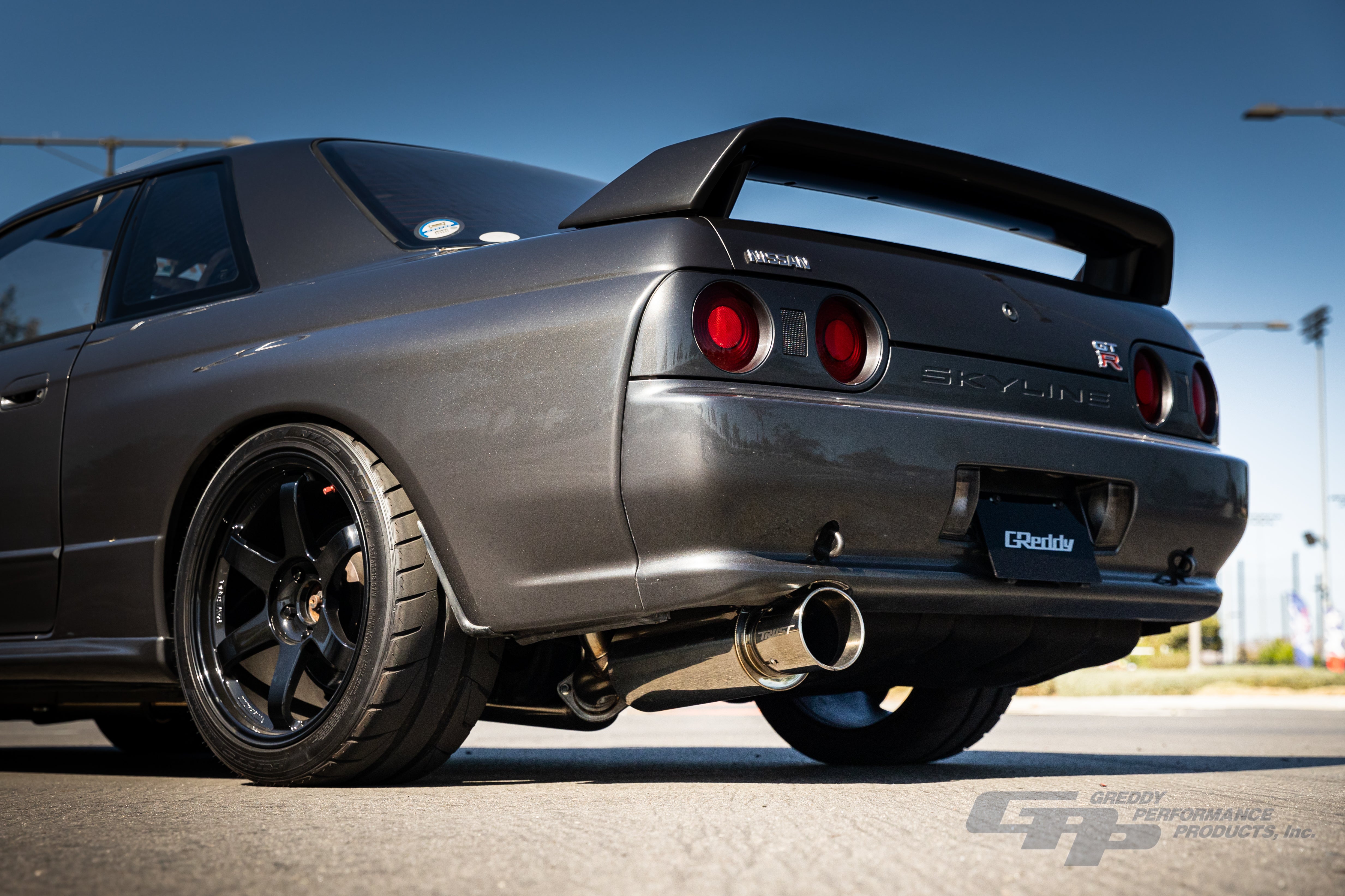 TRUST PE-TR NISSAN SKYLINE GT-R R32 - (10127310)