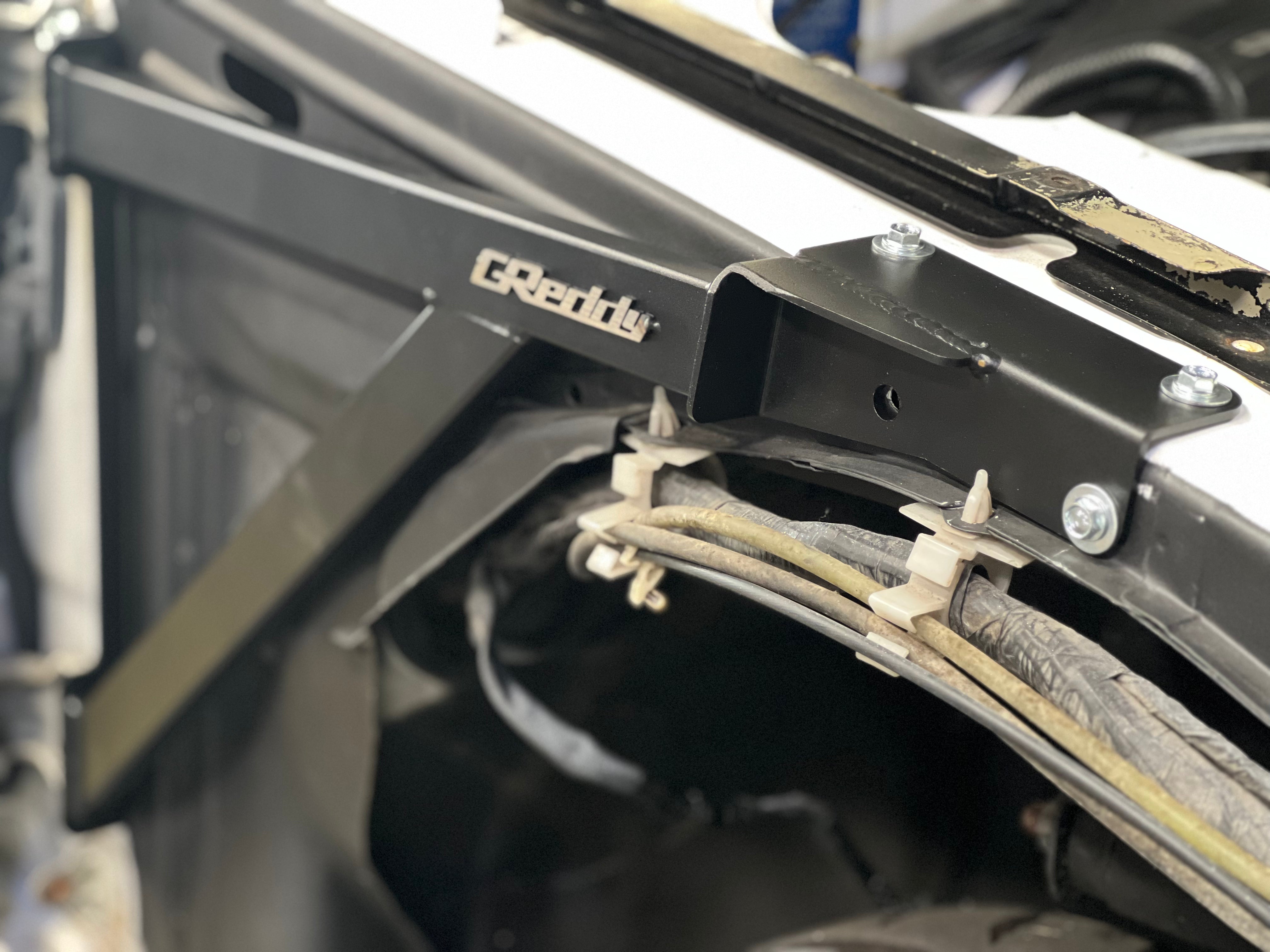 Skyline GT-R (BCNR33) Front Fender Brace